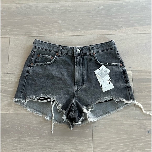 NWT ZARA the High Waisted Shorts in Arctic grey size 10 - Picture 4 of 9